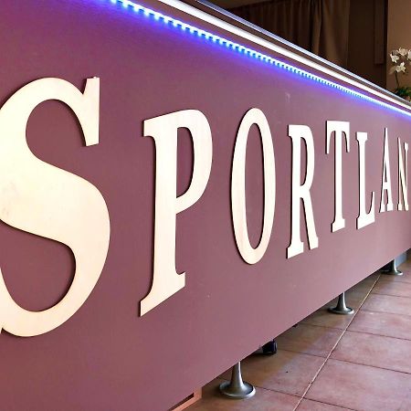 ホテル Sportland コッレ・ヴァル・デルザ エクステリア 写真